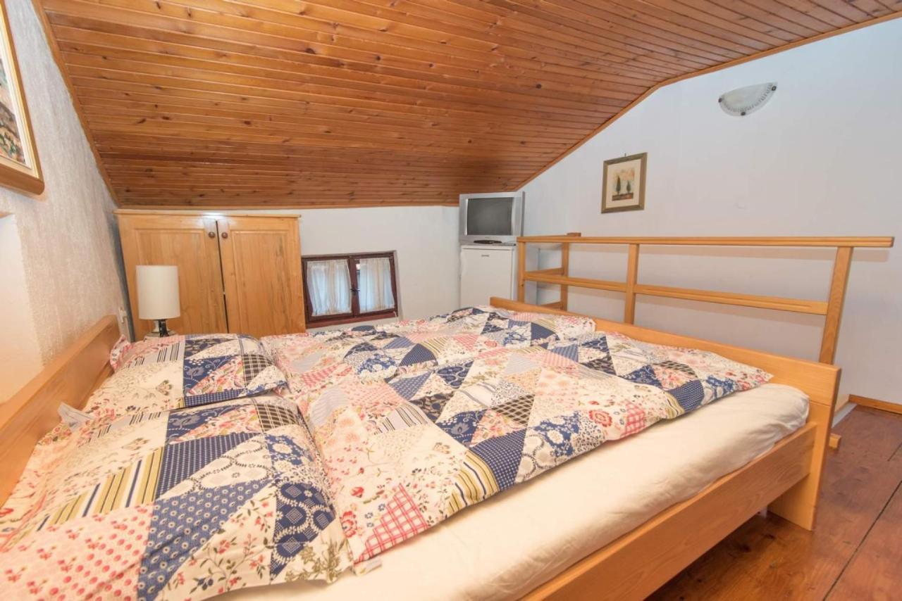 Rustica Apartment Vrbnik  Exterior photo