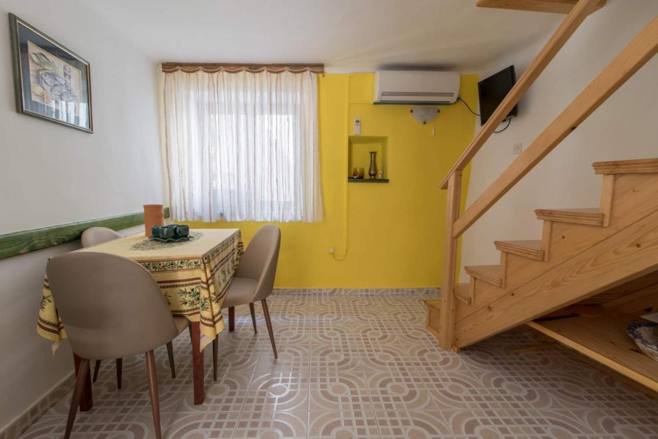Rustica Apartment Vrbnik  Exterior photo